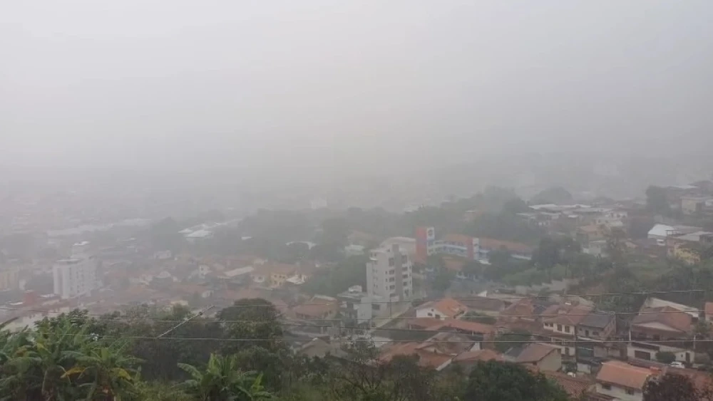 Defesa Civil emite novo alerta para chuva de 60 mm em BH nas próximas horas