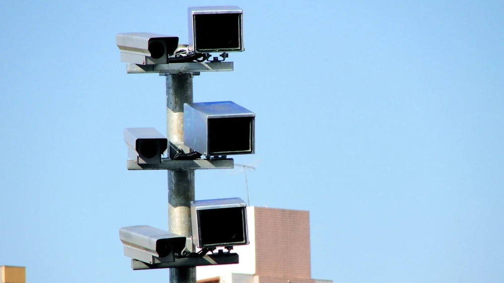 Dezesseis novos radares são instalados em ruas e avenidas de Belo Horizonte; veja onde